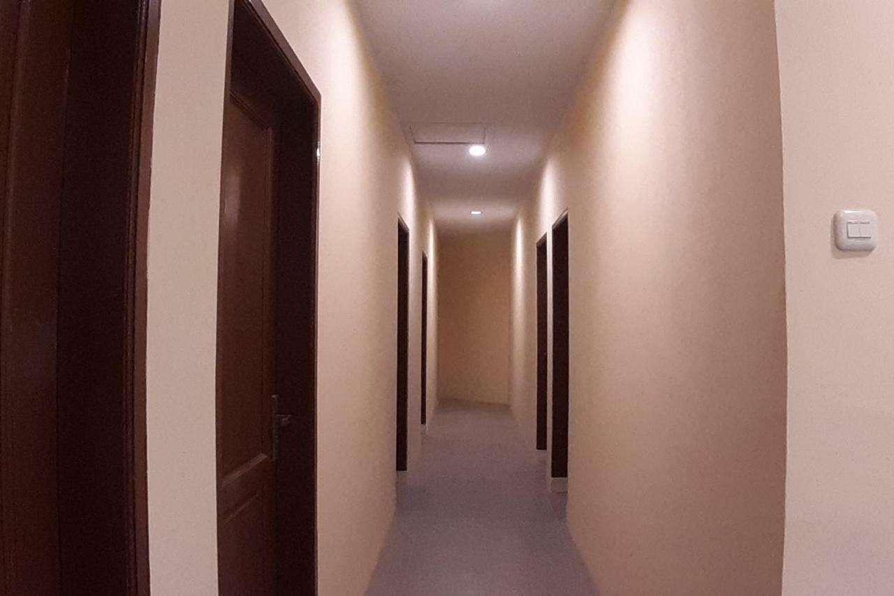 Oyo 1053 Angelyn Home Stay Medan Exterior photo